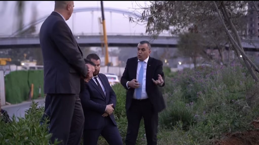 عمليات سرقة وتخريب للكوابل النحاسية يتسبب في انقطاع الأنترنت غرب العاصمة الجزائرية
