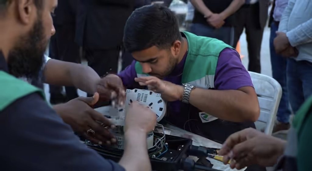 عمليات سرقة وتخريب للكوابل النحاسية يتسبب في انقطاع الأنترنت غرب العاصمة الجزائرية