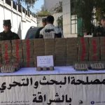 الدرك الجزائري يوقف مهرب مخدرات ويحجر قنطار من الكيف المعالج
