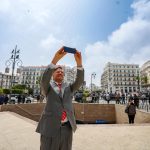 دون بروتوكولات.. نائب وزير الخارجية الأميركي يقوم بزيارة تخطف الأنظار إلى العاصمة الجزائرية