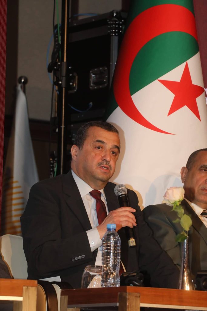 الجزائر تعتزم التحول إلى قطب طاقوي إقليمي في 2030
