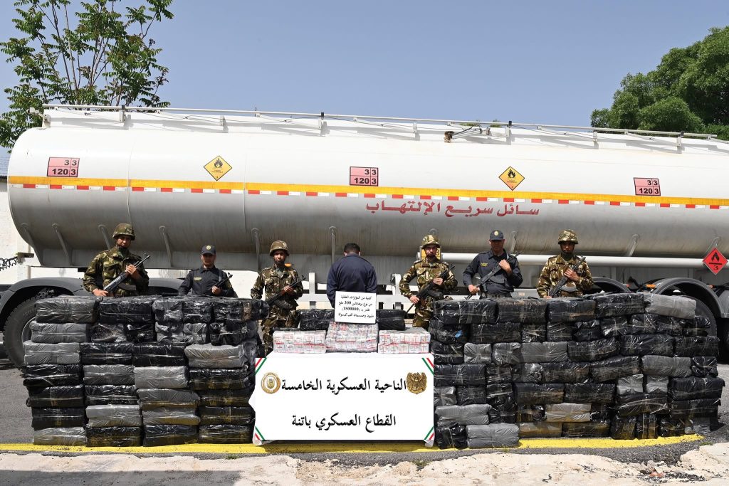 في عملية نوعية.. الجيش الجزائري يحجز مليون ونصف قرص مهلوس