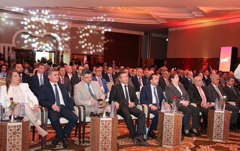 بريد الجزائر يعزّز ريادته الرقمية خلال منتدى “CEO Survey”
