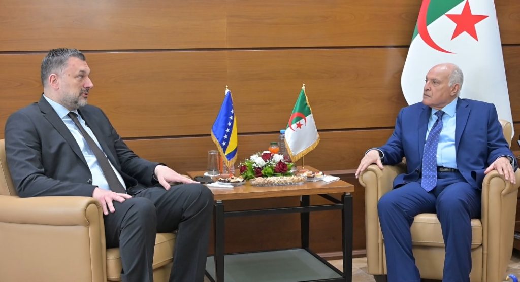 الجزائر والبوسنة والهرسك تبحثان تعزيز الشراكة الثنائية وتوسيع مجالات التعاون
