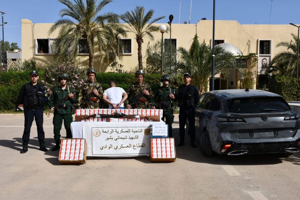 الجيش الجزائري يواصل اجتثاث فلول الإرهاب وبارونات المخدرات