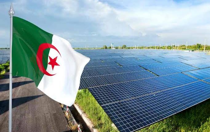 الجزائر تدعم إنتاجها الطاقوي بمحطتين شمسيّتين جديدتين بقدرة 400 ميغاواط