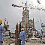 الحرب في الخليج تكشف هشاشة أوضاع العمال الوافدين في الإمارات