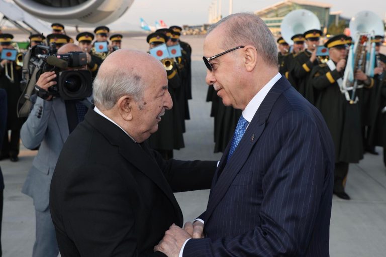 Turkey’s presidential protocol in honor of the Algerian president… What’s the story?
