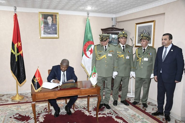 The Angolan president visiting the central supply base of Algeria،first military base