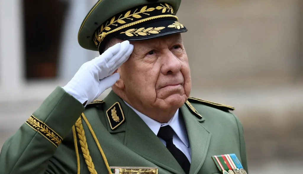 L’approche algérienne pour la construction de la sécurité et de la paix en Afrique, thème d’un colloque sous la supervision de Saïd Chengriha
