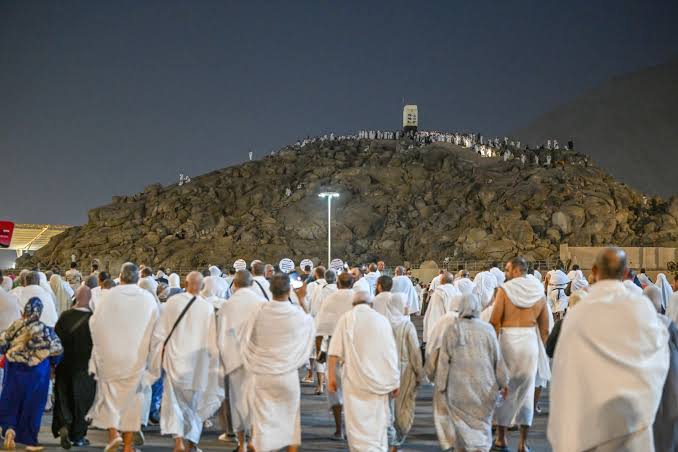 أزيد من 1.5 مليون حاج بجبل عرفة لأداء أحد الأركان الأساسية لمناسك الحج