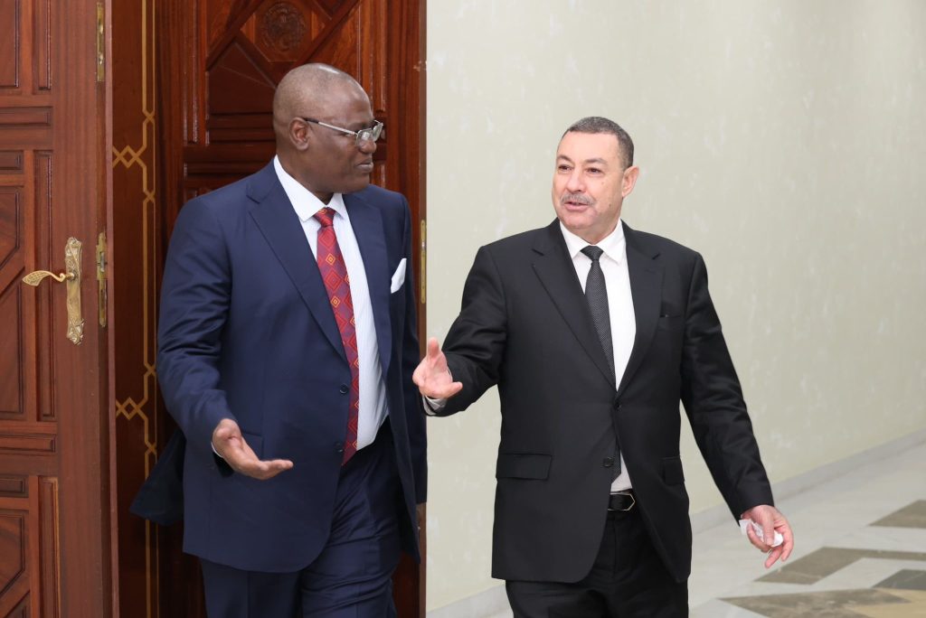 Le ministre algérien de l’Intérieur reçoit son homologue nigérien