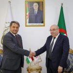 الجزائر والمجر تبحثان تعزيز الشراكة في الصناعة الصيدلانية والبحث السريري