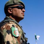 الجيش الجزائري يوجه ضربات نوعية لبارونات التهريب وتجار المخدرات عشية عيد الأضحى