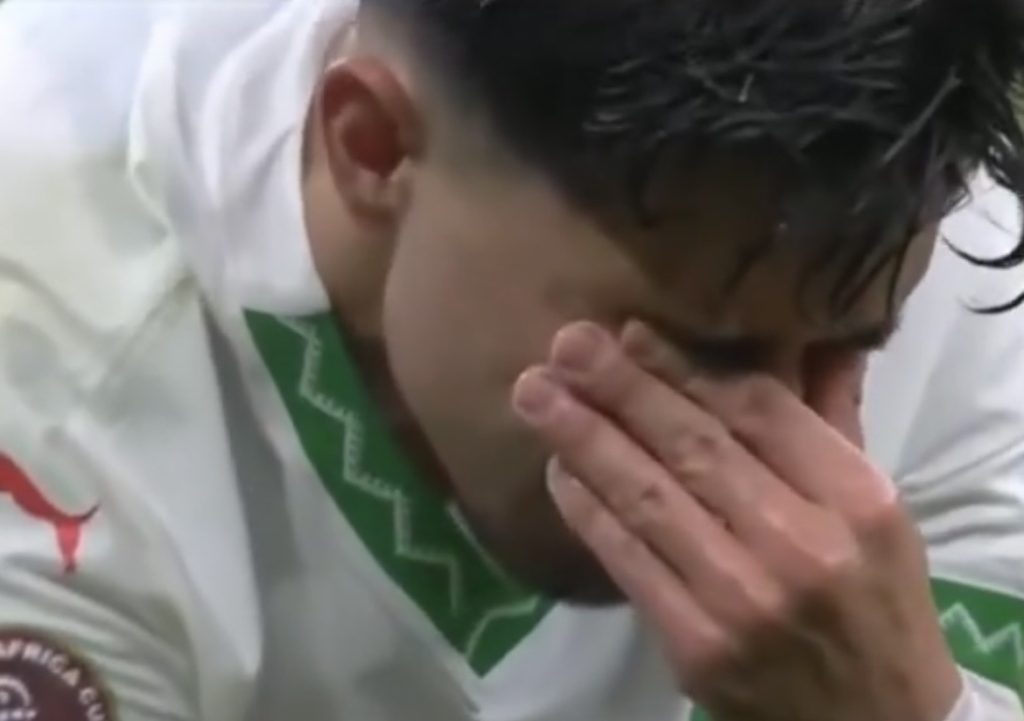 الملاعب المغربية.. ساحة للانتكاسات والأحلام المتبخرة!