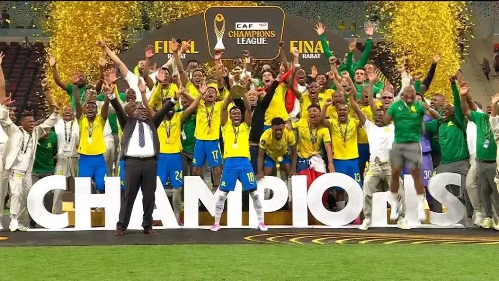 الملاعب المغربية.. ساحة للانتكاسات والأحلام المتبخرة!
