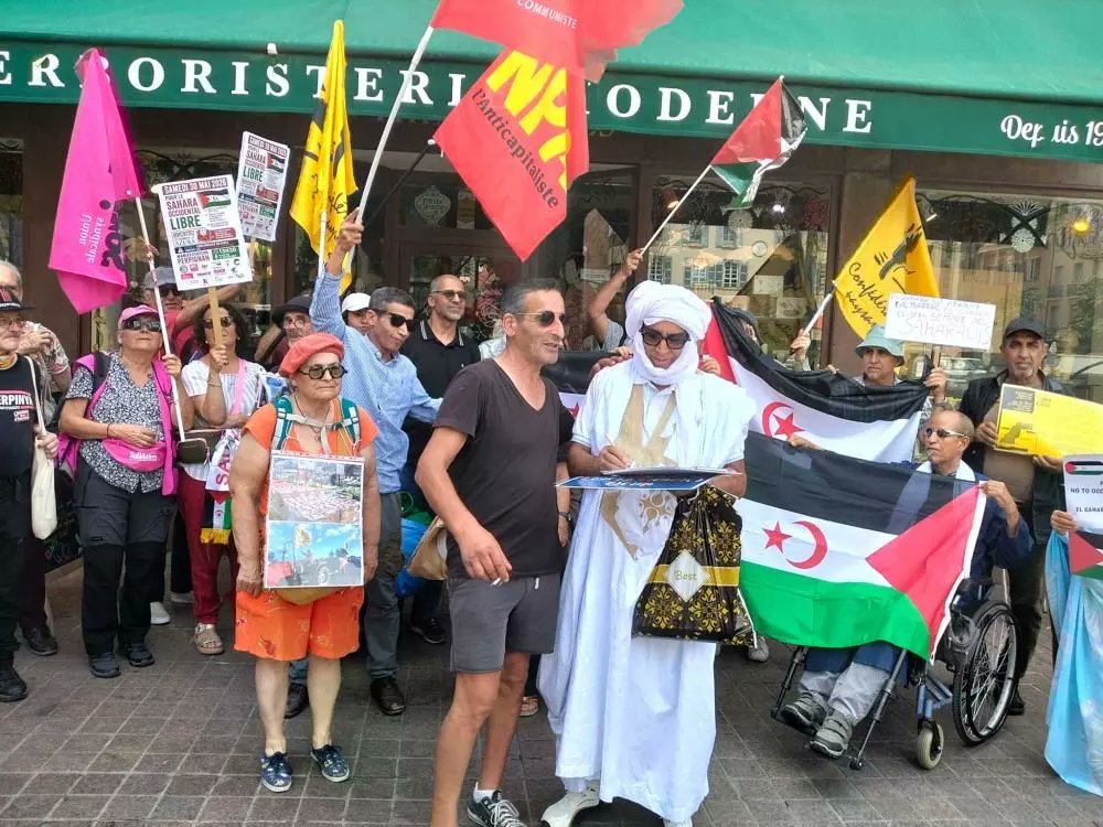 تنديدا بنهب الثروات.. وقفة داعمة للشعب الصحراوي في فرنسا