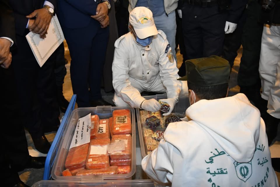 وزارة الدفاع الجزائرية : إتلاف كمية ضخمة من المخدرات الصلبة والأقراص المهلوسة