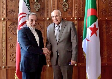 أول اتصال هاتفي بين وزير الخارجية الجزائري ونظيره الإيراني منذ بدء التصعيد في الشرق الأوسط والخليج