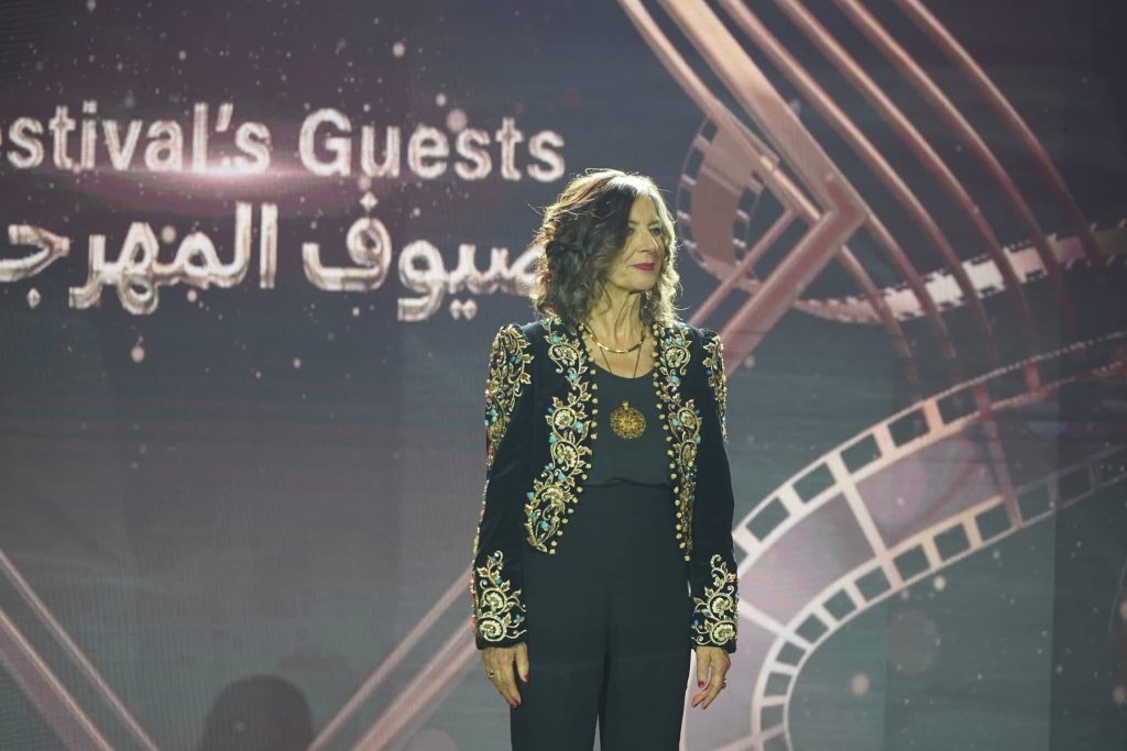 حفل افتتاح مهرجان “إيمدغاسن” السينمائي .. اللباس الشاوي الجزائري يصنع الحدث!