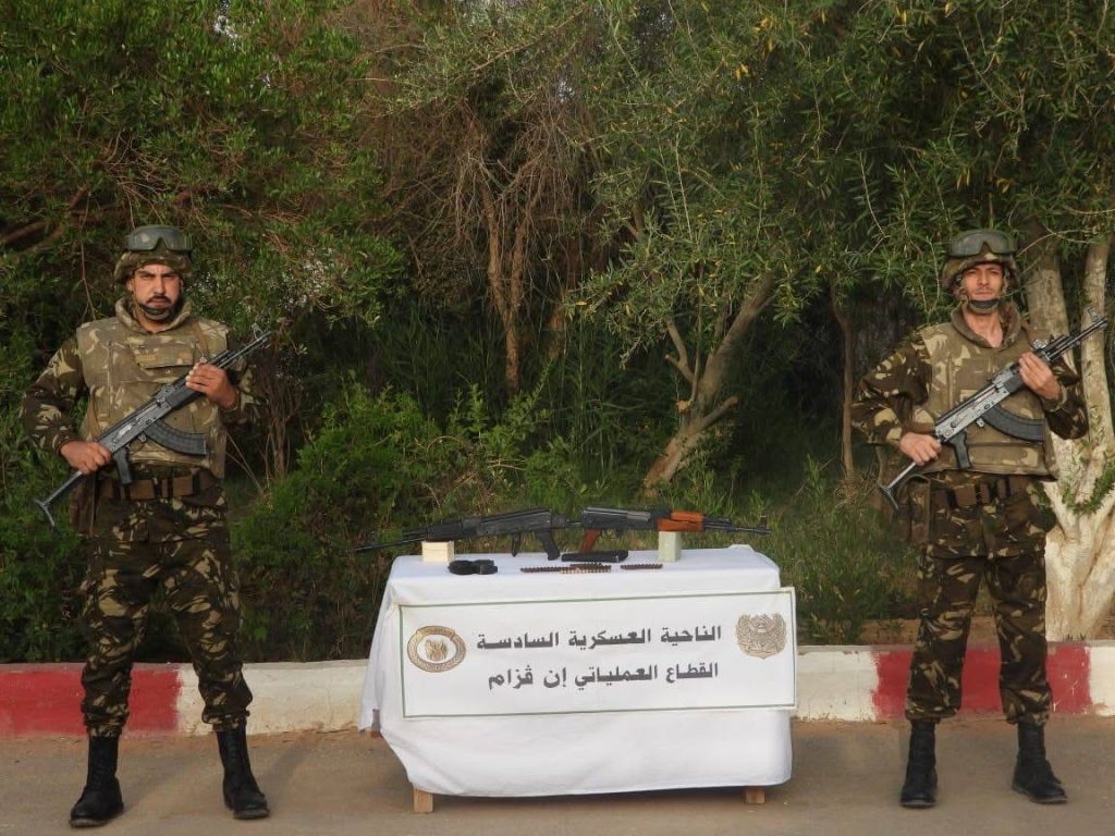 الجيش الجزائري يحبط محاولة إغراق البلاد بـ 5 قناطير كيف قادم من المغرب
