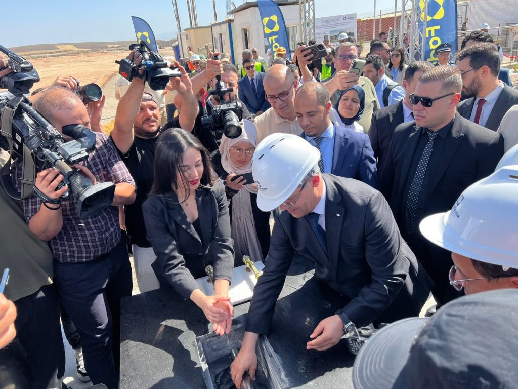 إطلاق 7 مشاريع صناعية كبرى واستثمارات جديدة بقيمة تقارب 200 مليار دينار في الجزائر