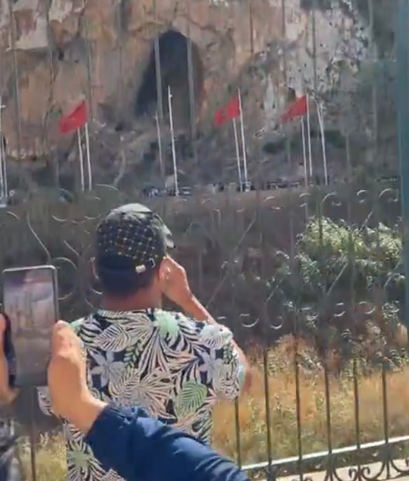 قسما تدوّي على الحدود الجزائرية المغربية..هكذا رد الشباب الجزائري على الاستفزازات الصهيومغربية !