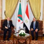 الخارجية المصرية تنشر فحوى مكالمة هاتفية جمعت وزير الخارجية المصري بنظيره الجزائري