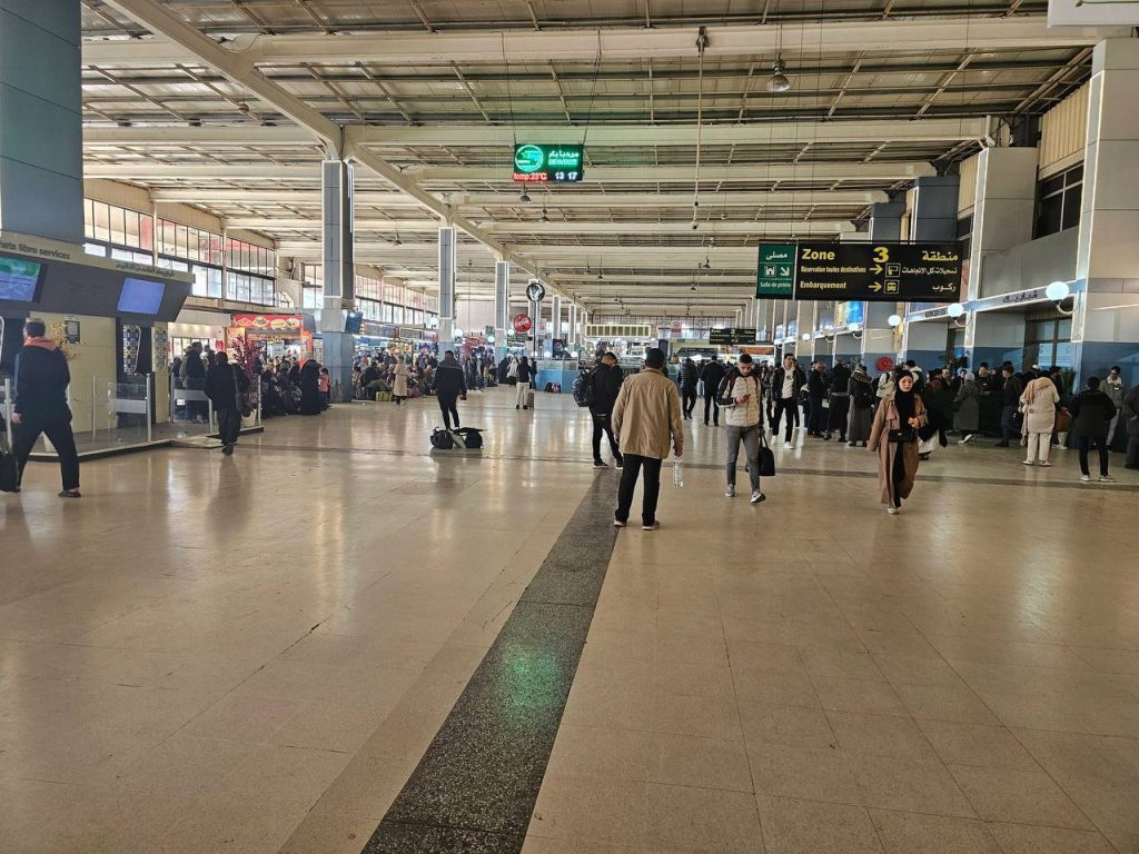 برمجة 2200 رحلة إضافية لنقل المسافرين تحسبا لعيد الأضحى في الجزائر
