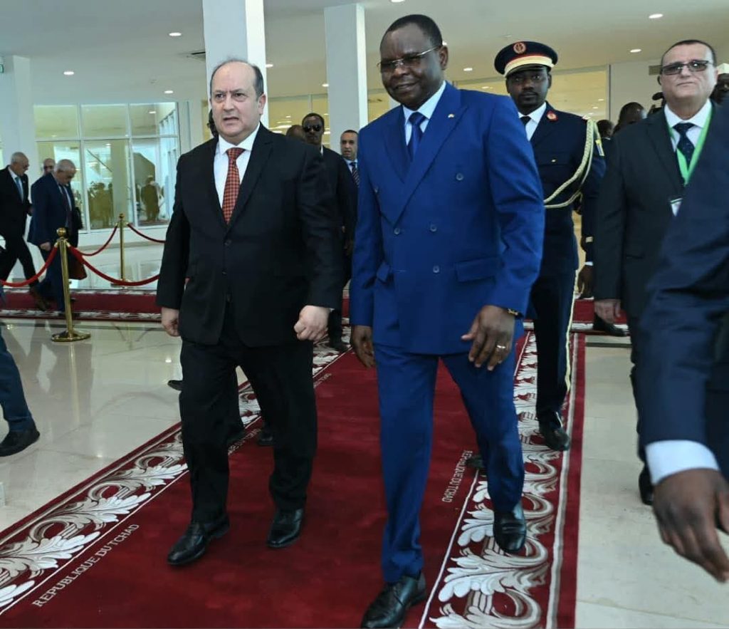Sur instruction du président algérien, Seffi Ghrieb effectue une visite officielle en République du Tchad