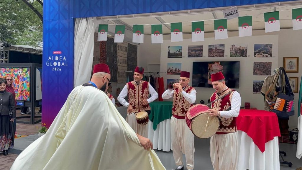 الجزائر تتألق في القرية الثقافية العالمية بمكسيكو