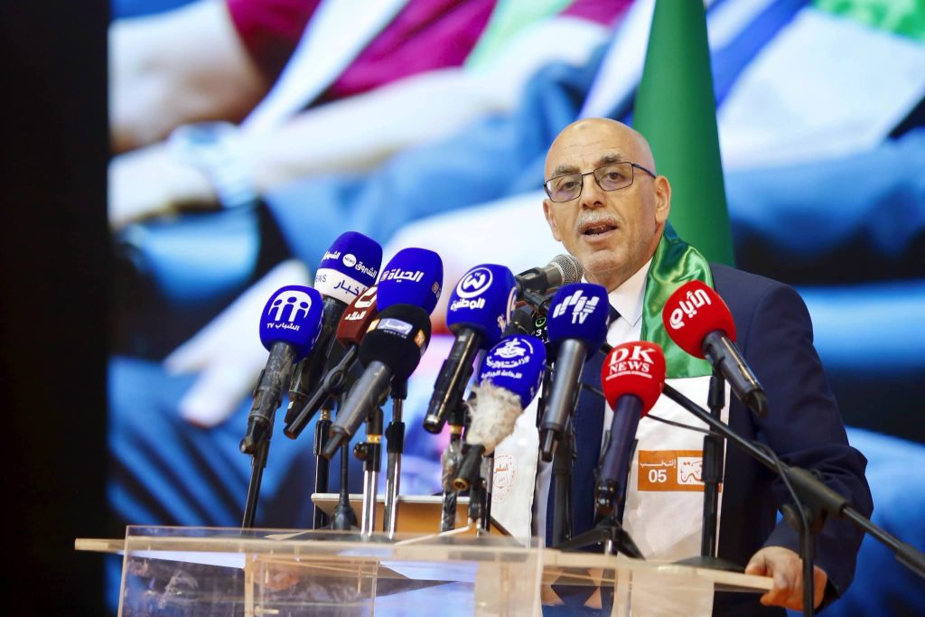 سباق اللحظات الأخيرة.. الأحزاب والقوائم الحرة تكثف حملاتها قبل موعد الحسم