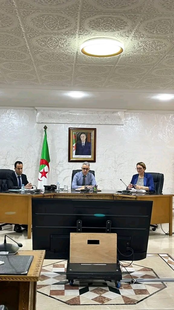 وزارة الداخلية والجماعات المحلية والنقل…تحضيرات لتفعيل نظام “الأبوستيل” بالجزائر