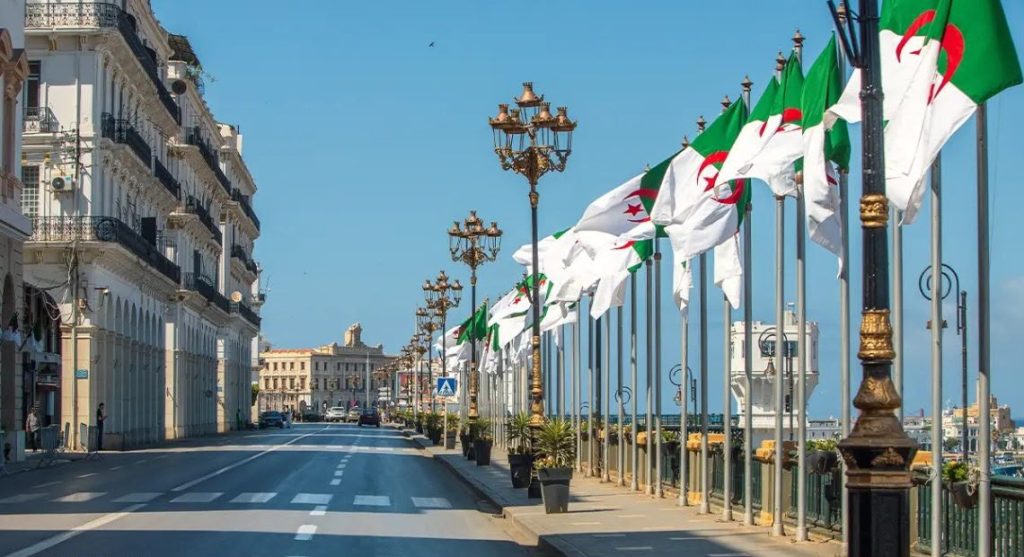 هذه هي الطرق التي يجب على سائقي المركبات تجنبها غدا الجمعة في العاصمة الجزائرية