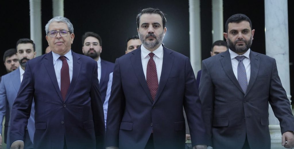 وزير الخارجية السوري ورئيس الاستخبارات يصلان الجزائر