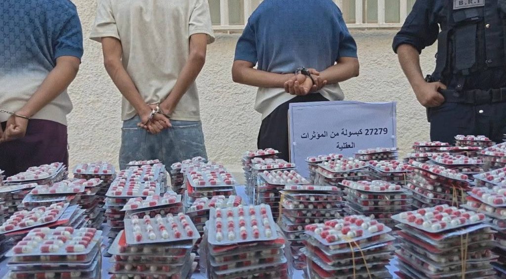 شرطة البليدة تفكك شبكة إجرامية مختصة في الترويج للمؤثرات العقلية وتسترجع 27 الف كبسولة من الأقراص المهلوسة