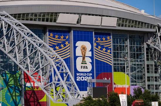 الفيفا يصدم جماهير المونديال.. حظر كامل لزجاجات المياه في الملاعب