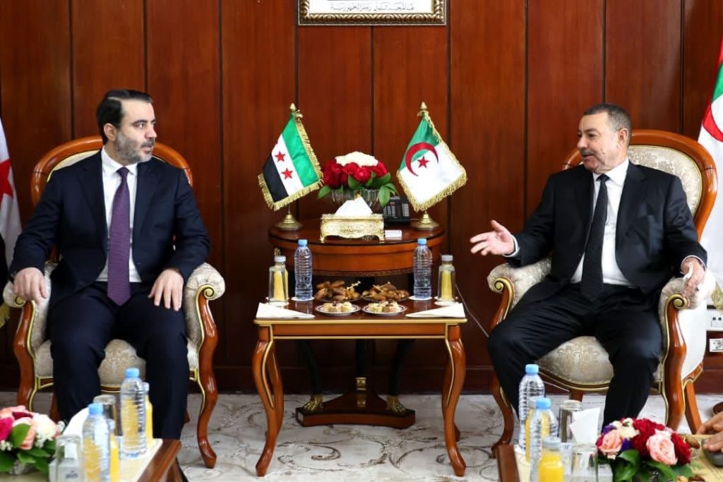 هذا ما دار بين وزير الداخلية الجزائري ووزير الخارجية السوري!