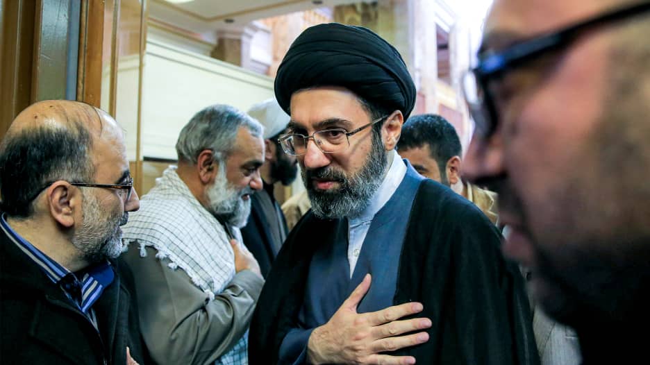 رسالة من مجتبى خامنئي للإيرانيين بشأن الاتفاق مع الولايات المتحدة