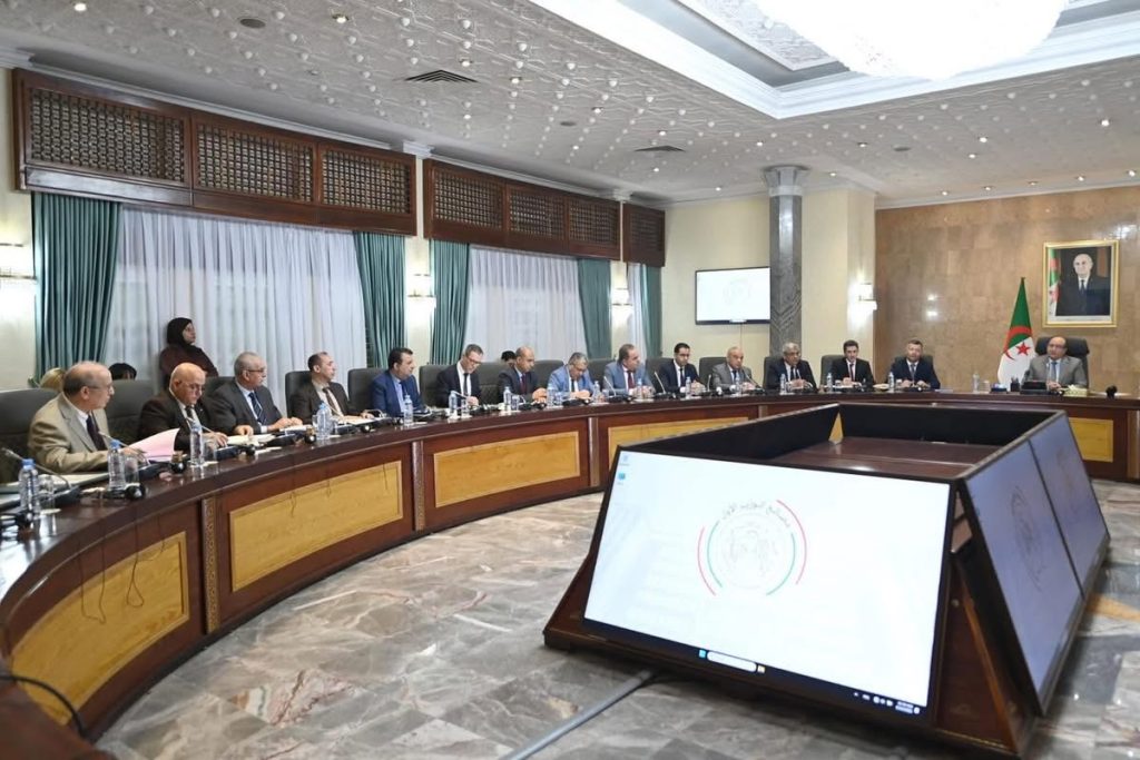 تنصيب مجلس إدارة الوكالة الجزائرية لترقية الاستثمار في الجزائر