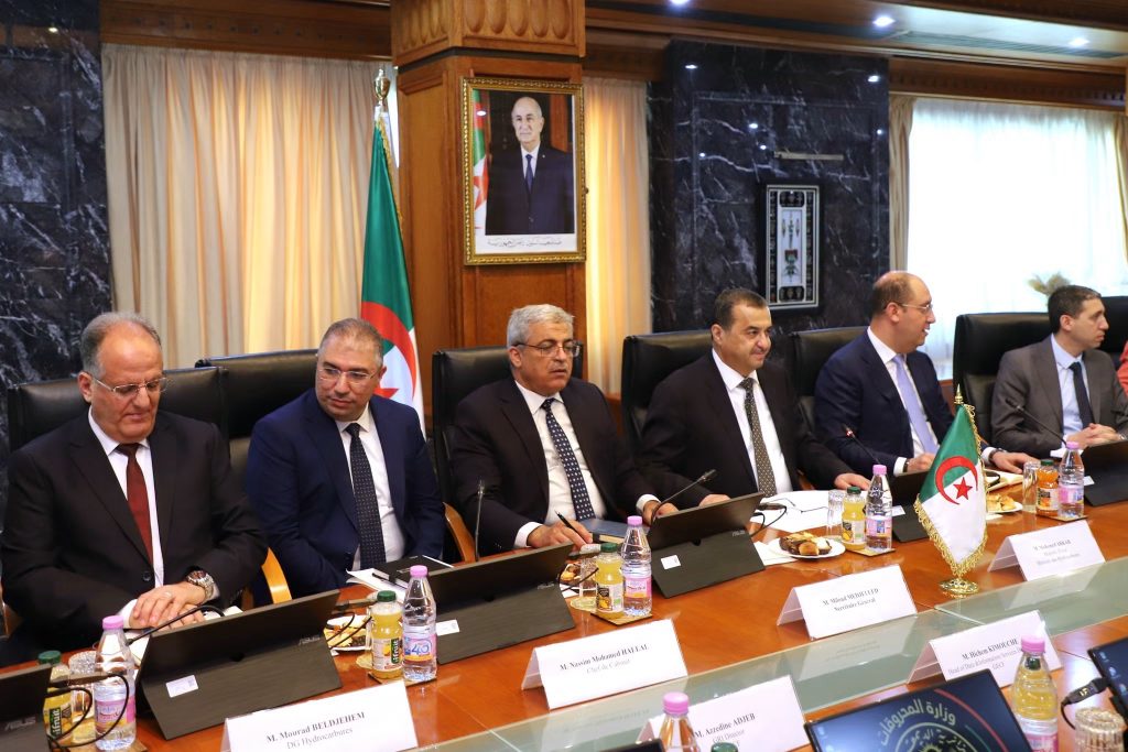 منتدى الدول المصدرة للغاز يشيد بمشروع أنبوب الغاز العابر للصحراء الاستراتيجي