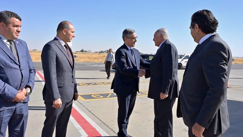 وزير الخارجية الجزائري يحل بالأردن بأجندة مكثفة!