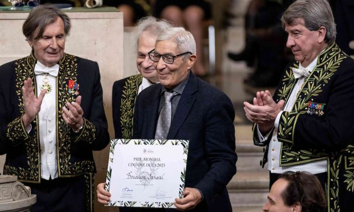 صنصال ينقلب على عرابيه ويصف فرنسا بـ«أسوأ من السجون الجزائرية» !