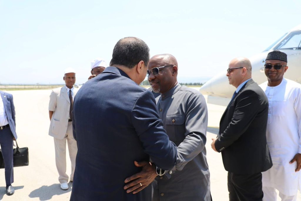 وزير الدولة النيجيري للموارد البترولية المكلف بالغاز في زيارة عمل إلى الجزائر