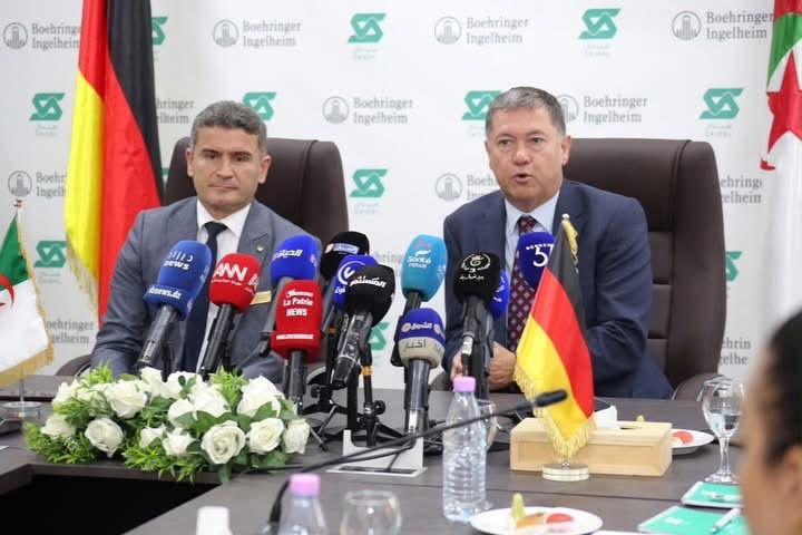 مجمع صيدال يوقع إتفاقية مع العملاق الدوائي الألماني “بوهرنجر إنجلهايم” لتوطين علاج مبتكر للتليف الرئوي