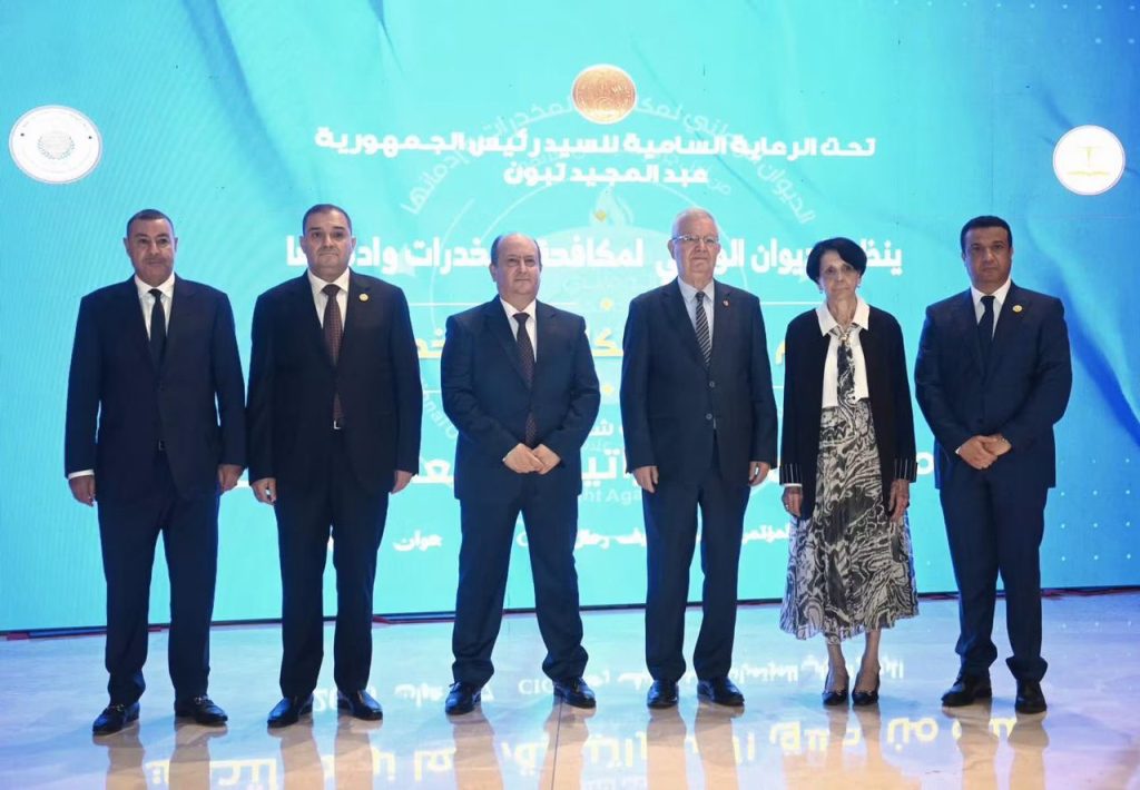 بتكليف من الرئيس تبون.. الوزير الأول الجزائري يشرف على إحياء اليوم الدولي لمكافحة المخدرات