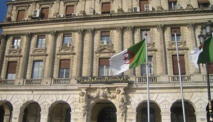 البنوك الجزائرية تفتح أبوابها أيام السبت بداية من 10 جويلية المقبل
