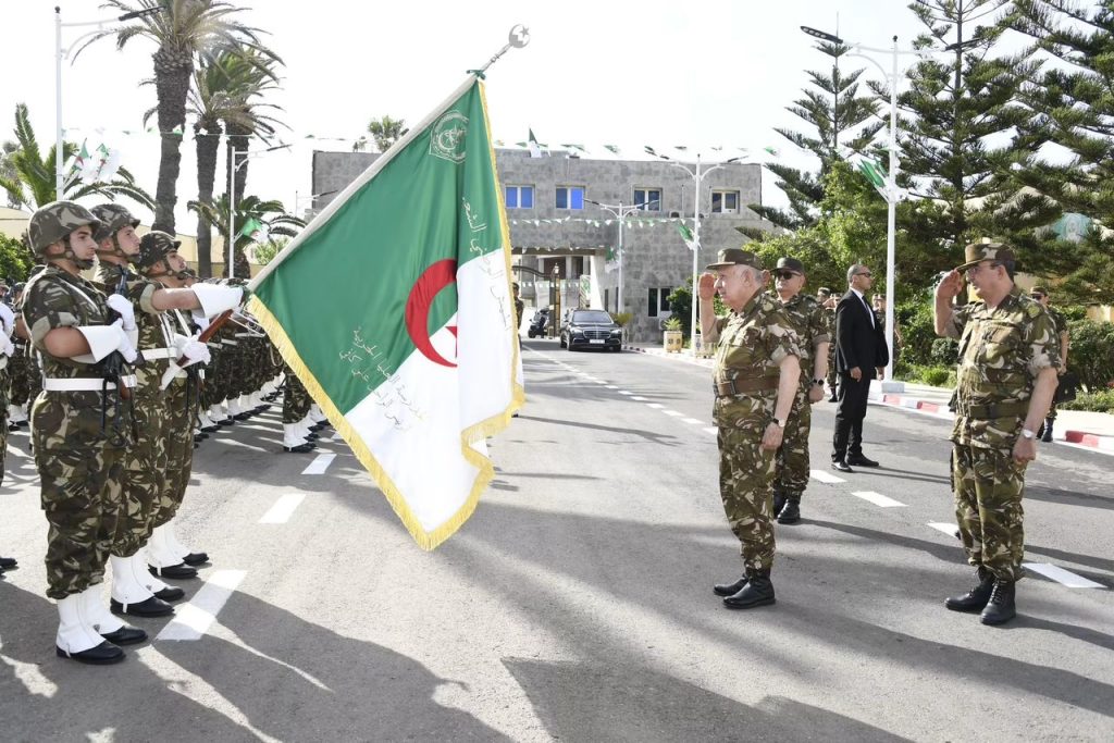 الجيش الجزائري يخوض معركة حاسمة لتكييف قواته ووحداته مع تحديات المرحلة الراهنة