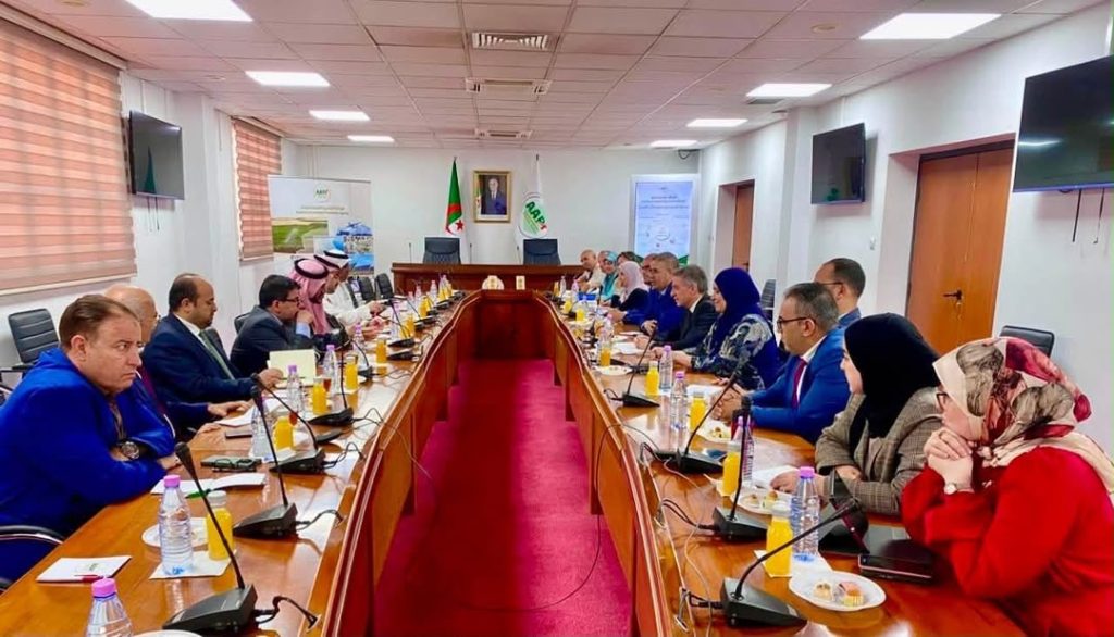 الوكالة الجزائرية لترقية الاستثمار تستعرض مزايا مناخ الاستثمار في الجزائر أمام وفد رجال أعمال سعودي