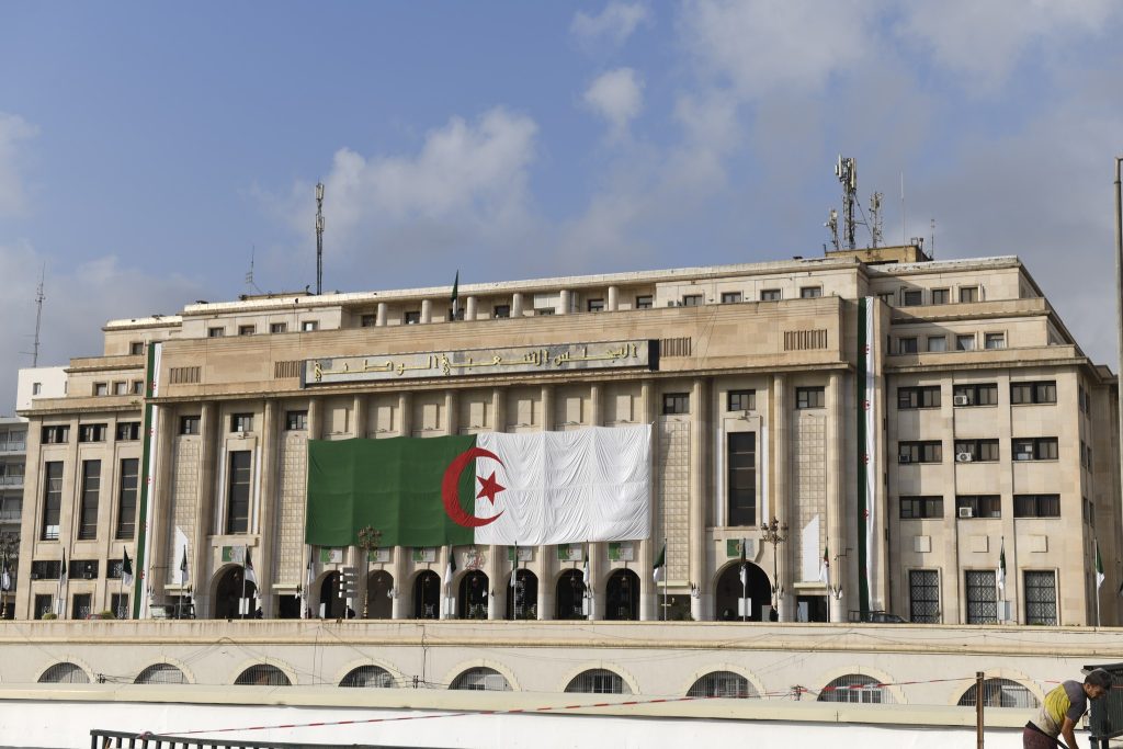 افتتاح الفترة التشريعية العاشرة غدًا… تحديات كبرى تنتظر النواب الجدد